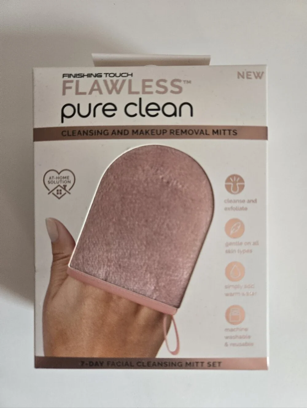 Finishing Touch Flawless Pure Clean Makeup Removal Mitt - Coral Pink